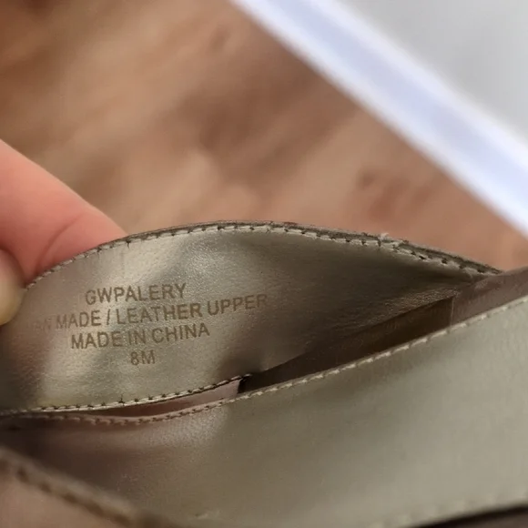 Guess Metallic Leather Cork Wedge Thong Sandals - Picture 6 of 6